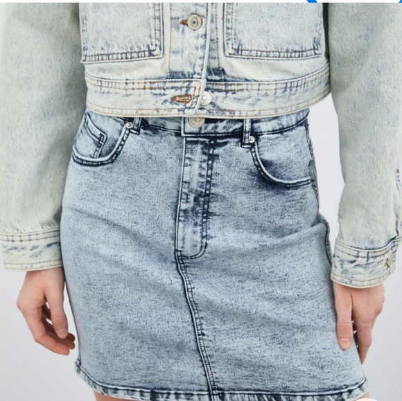 Zara Washed Effect Mini Skirt - Picture 2 of 7